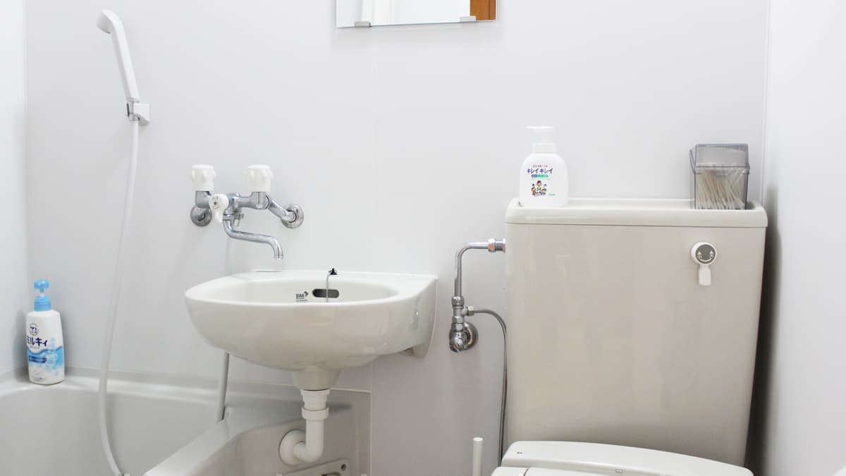 room_bath.jpg